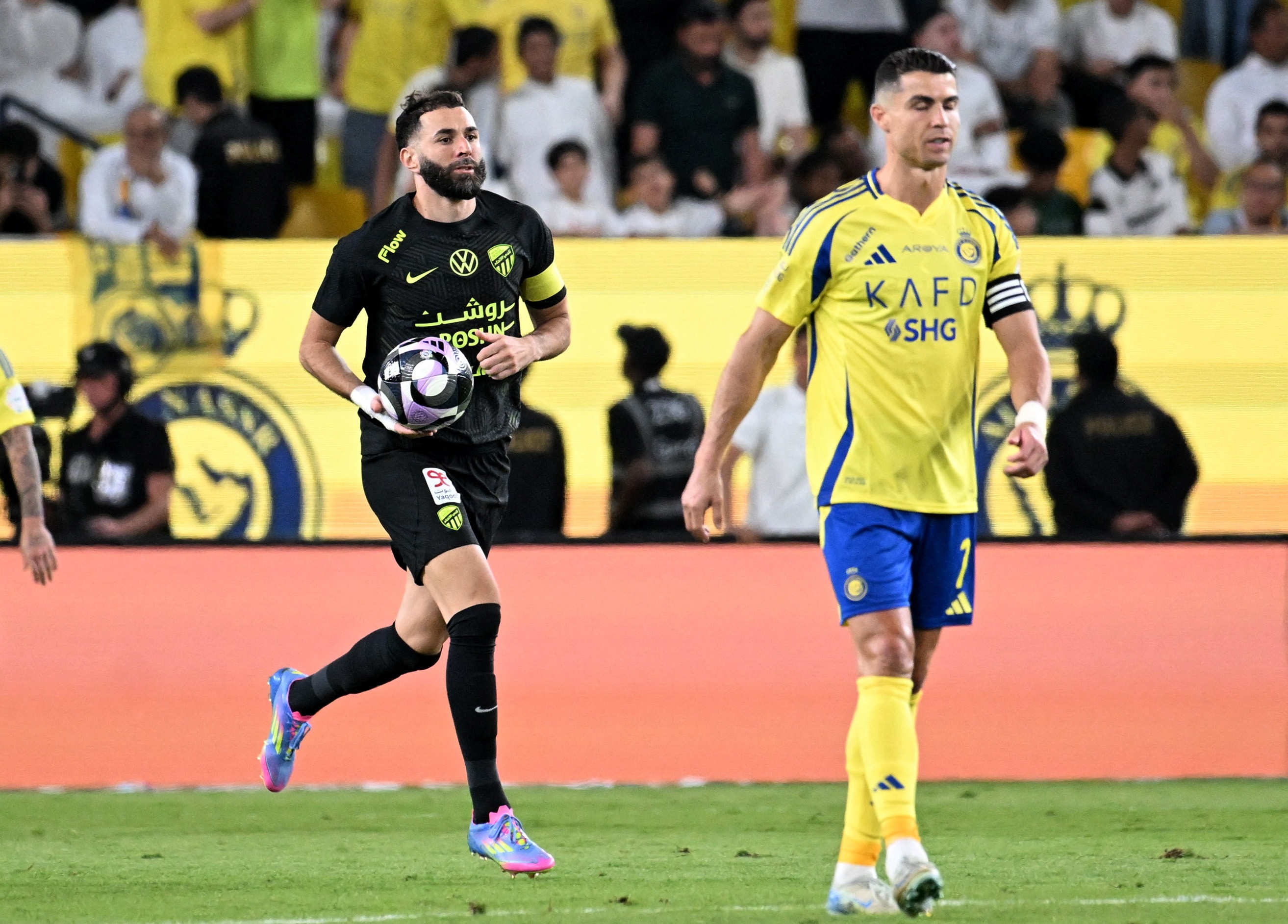 世界杯官网注册入口-导火索！外媒披露C罗不满内幕：胜利欲签沙特国脚 遭新月介入叫停